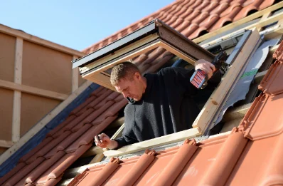 Pose de fenêtres de toit Velux à Loudervielle
